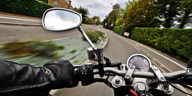 Hold din motorcykel ren og fri for støv med en effektiv støvkappe til forgaffel