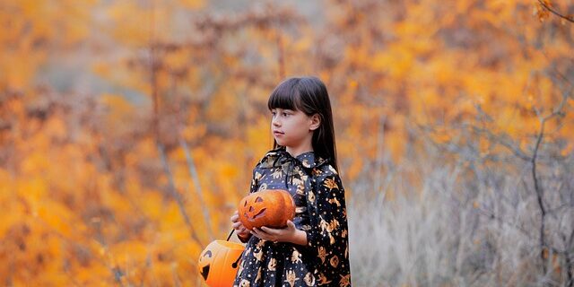 Påskeæg og pinsefrokoster: Sådan fejrer vi de danske helligdage