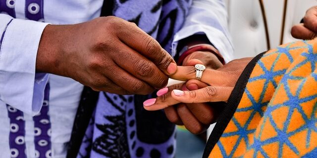 Diy-dekorationer: Kreative idéer til et personligt hjemmebryllup